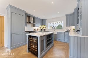 Photo 16- click for photo gallery